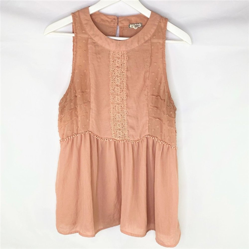Eyeshadow Sleeveless Dusty Pink Boho Swiss Dot Peplum Top, Size Large